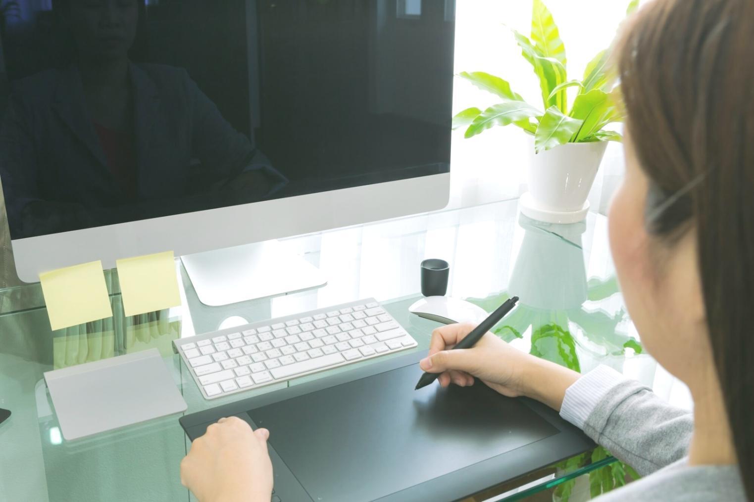 Automatyzacja decyzji inwestycyjnych: czy freelancer może to zrobić bez zespołu?